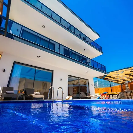 Hilton Villa *